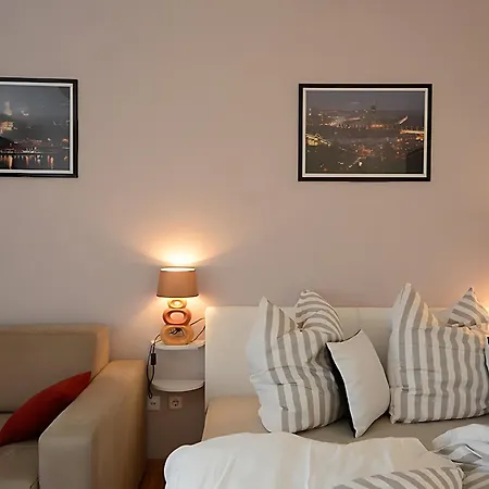 Skadarlija Square * Belgrado